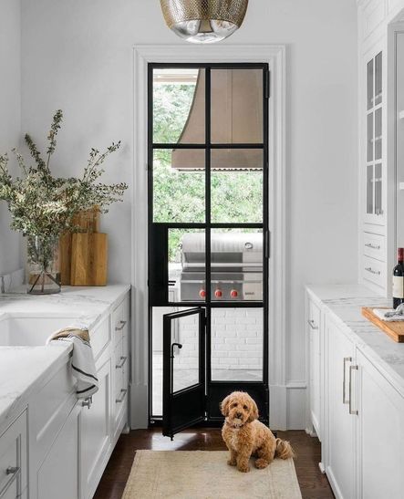 Design by Sherry H. Designs⁠ | Photography by Rustic White Interiors⁠ | Architecture by LM Architect and Ladisic Fine Homes⁠ | Interiors by Studio Entourage