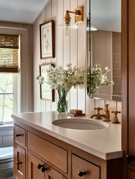 Home Tour | Step Inside Grace Rosenstein’s B&B-Inspired Cozy Cape Cod Charmer