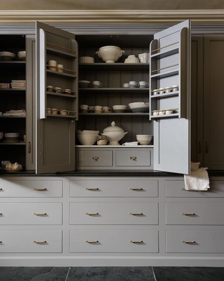 Design by deVOL