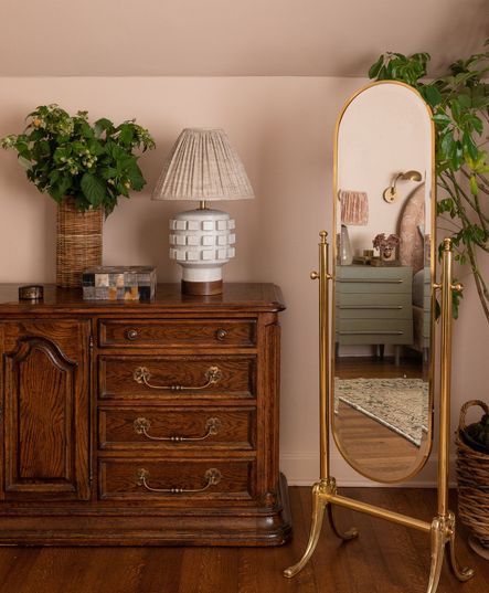 Home Tour | Heidi Caillier’s N28 Tudor