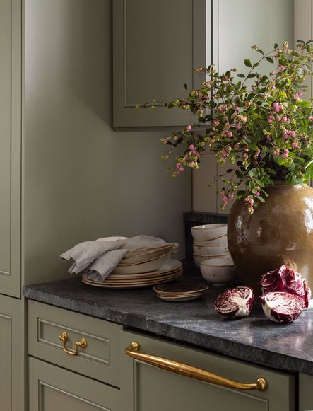 Home Tour | Heidi Caillier’s N28 Tudor