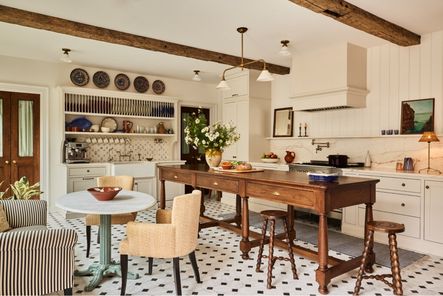 Home Tour | Classic Charleston Charm Meets Modern Comfort: Exploring Basic Projects' Project 20