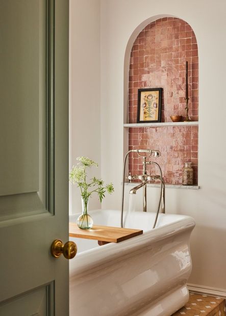 Home Tour | Classic Charleston Charm Meets Modern Comfort: Exploring Basic Projects' Project 20