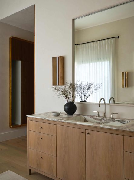 Design by Christina Cole and Co. | Photography by Lindsay Brown
