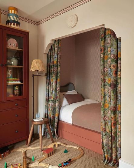 Design by Cecilia Halling Howells | Photography by Sarah Griggs