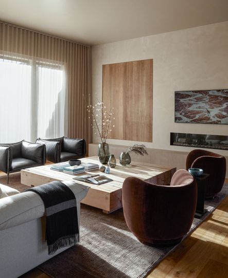 Home Tour |  Exploring KaemingK's Lo House: A Harmonious Blend of Organic Modernism