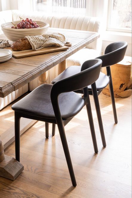 Design by Bodine White | Photography by Scout & Nimble | SHOP THE LOOK: Amare Sonoma Black Dining Chair