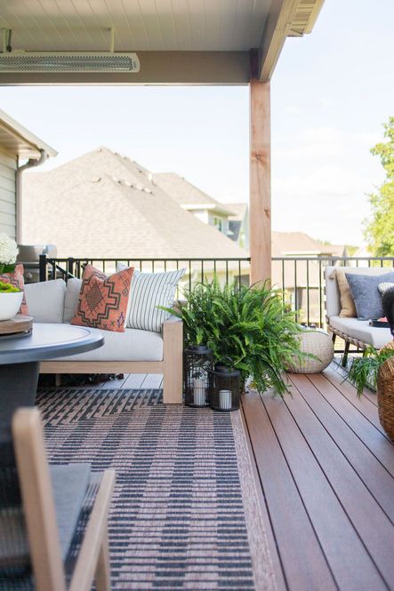 Shop the Look | Monterey Outdoor Sofa, Phoenix Outdoor Accent Stool, Isle Brown/Black Rug, Dimitri Double Daybed