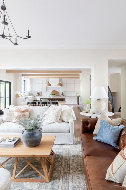 SHOP THE LOOK: Chester Sofa, Malta Ash Lamp, Heirloom Rug