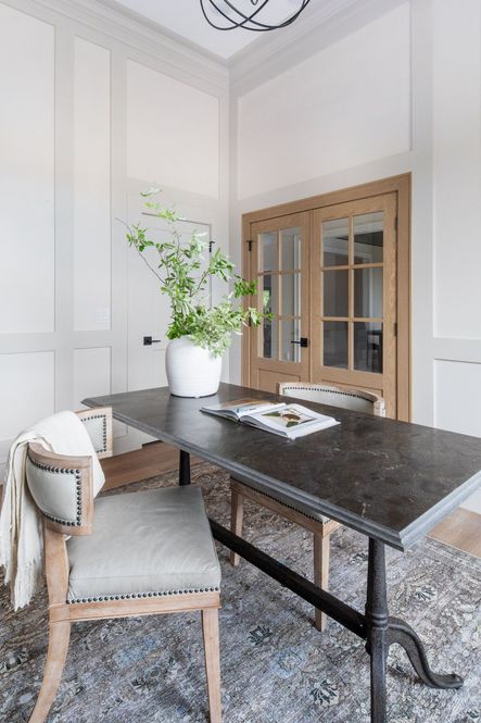 SHOP THE LOOK: Live Beautiful Book, Derince Iron Chandelier Small, Santorini Vase