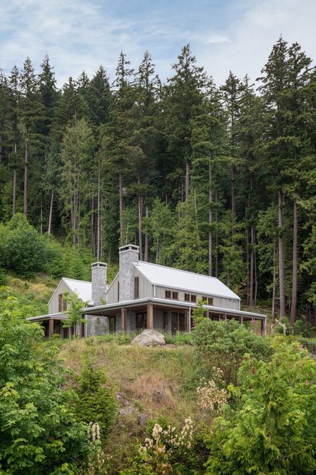 The owners of this home wanted to be connected to nature in both body and spirit. Judging by the looks of this photo, Hoedemaker Pfeiffer hit that goal spot on.Architecture by Hoedemaker Pfeiffer | Photo by Aaron Leitz | Project Chuckanut