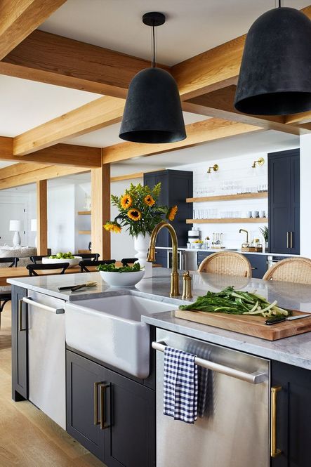 A Tour of Zoë Feldman Designs' Eastern Shore Farmhouse 