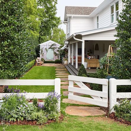 Landscape Design by Falkner Gardens | Photo by Jean Allsopp