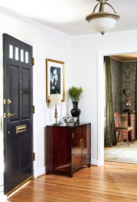 “The word harmonious comes to mind with this Barnaby Woods decorating project.“ Barnaby Woods Classic by Zoë Feldman Design | Photography by Stacy Zarin Goldberg