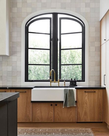 Design by Kate Walker Design | Styling by Greenhouse Interiors | Build by Cahill Building Group | Photo by Armelle Habib